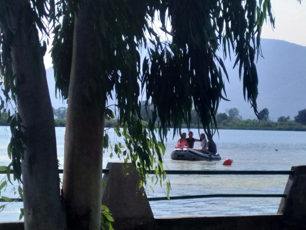 Magia Sul Lago Di Fondi モンテ・サン・ビアージョ エクステリア 写真